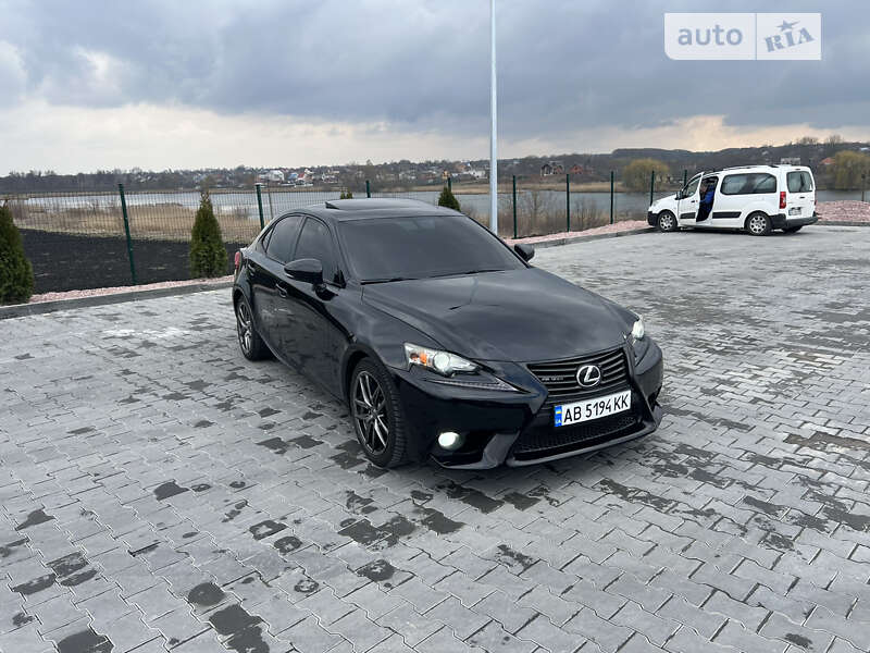 Седан Lexus IS 2013 в Вінниці
