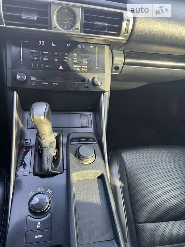 Седан Lexus IS 2013 в Одессе фото 31 Седан Lexus IS 2013 в Одессе