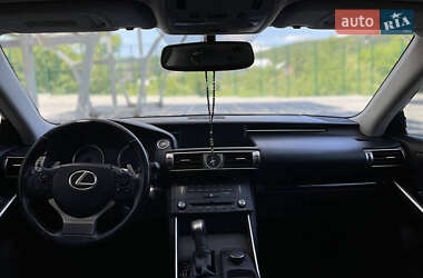 Седан Lexus IS 2015 в Ивано-Франковске