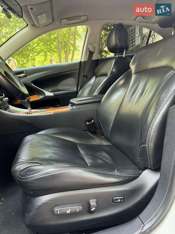 Седан Lexus IS 2008 в Одесі