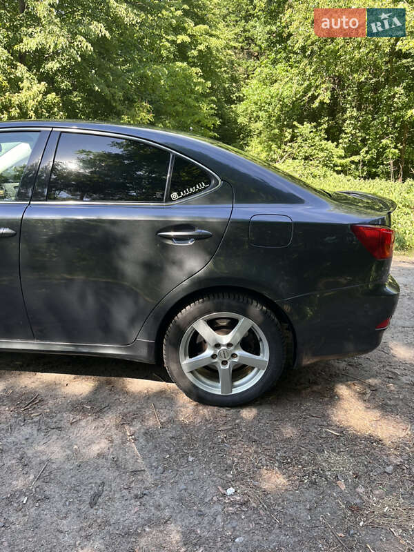 Седан Lexus IS 2007 в Жовкві