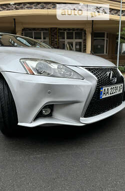 Седан Lexus IS 2011 в Киеве