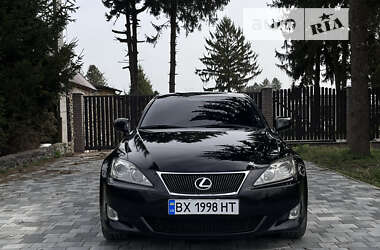 Седан Lexus IS 2007 в Староконстантинове