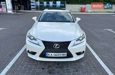 Седан Lexus IS 2015 в Киеве