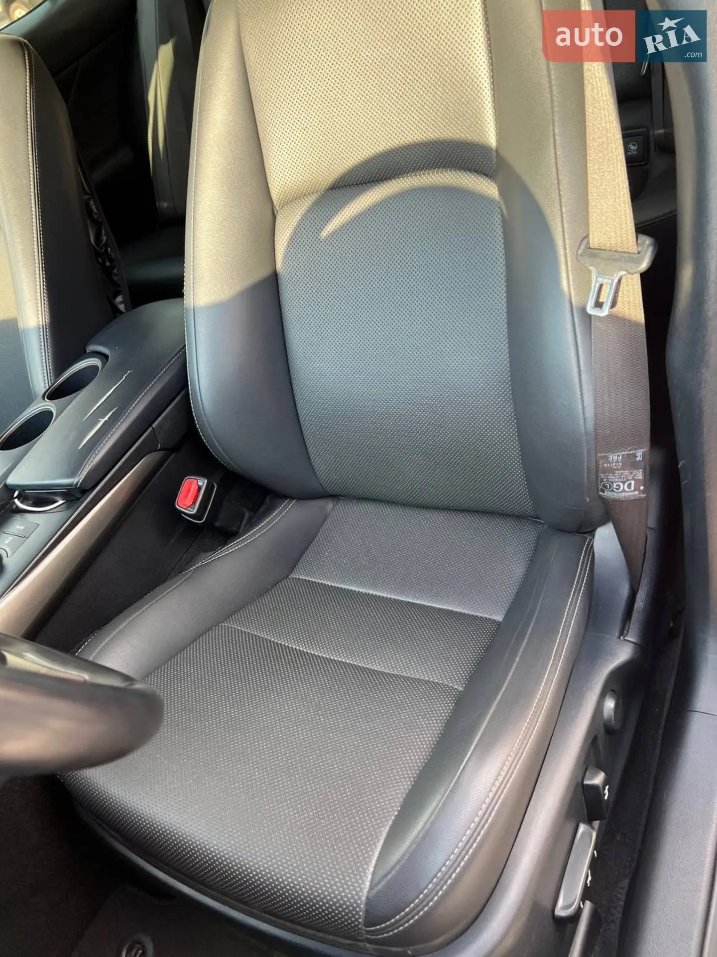 2015 Lexus IS - мініатюра 13