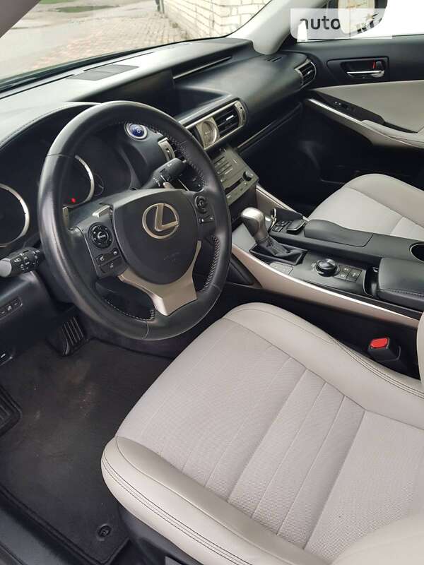 Седан Lexus IS 2014 в Черкассах