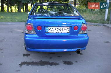 Седан Lexus IS 2003 в Киеве