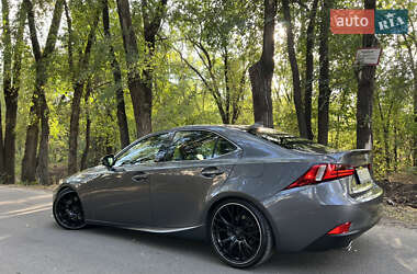 Седан Lexus IS 2014 в 