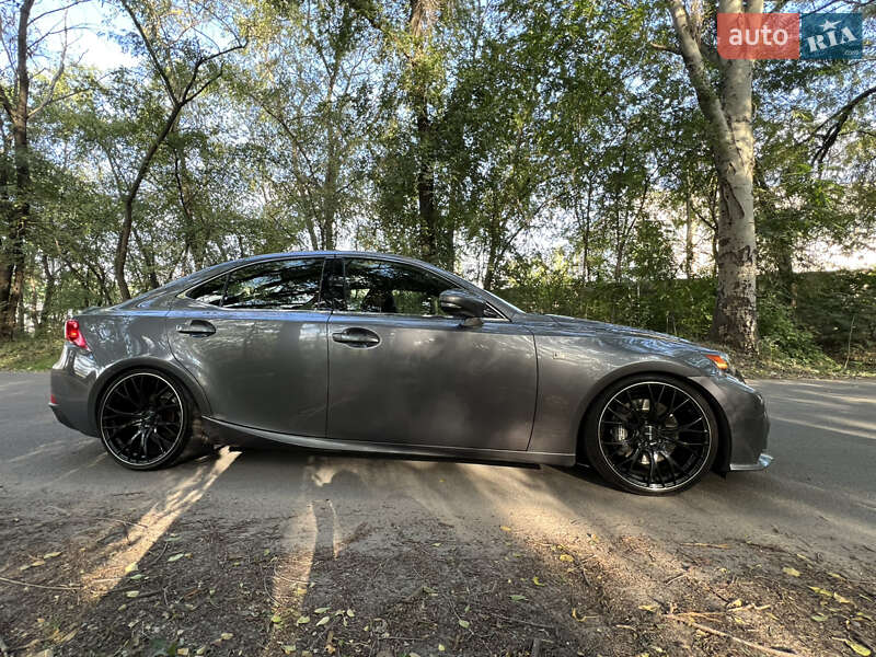 Седан Lexus IS 2014 в Каменском фото 31 Седан Lexus IS 2014 в Каменском