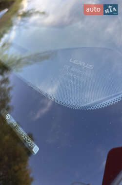 Седан Lexus IS 2014 в 