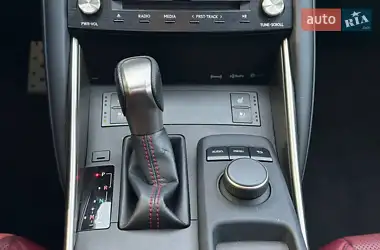 Lexus IS 2018