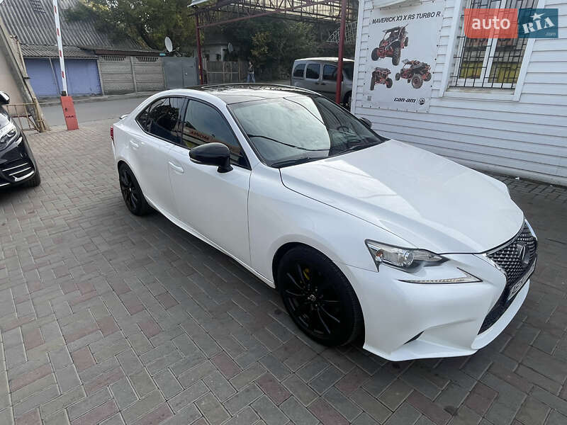 Седан Lexus IS 2015 в Днепре