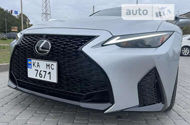 Седан Lexus IS 2022 в Киеве