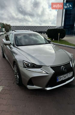 Lexus IS 2017