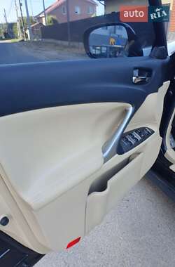 Седан Lexus IS 2007 в Виннице