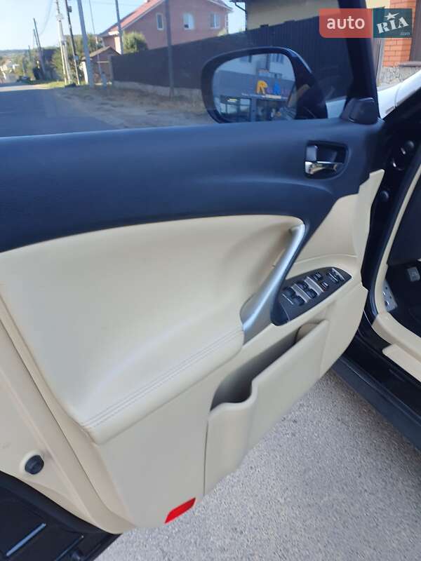 Седан Lexus IS 2007 в Виннице