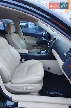 Седан Lexus IS 2007 в 