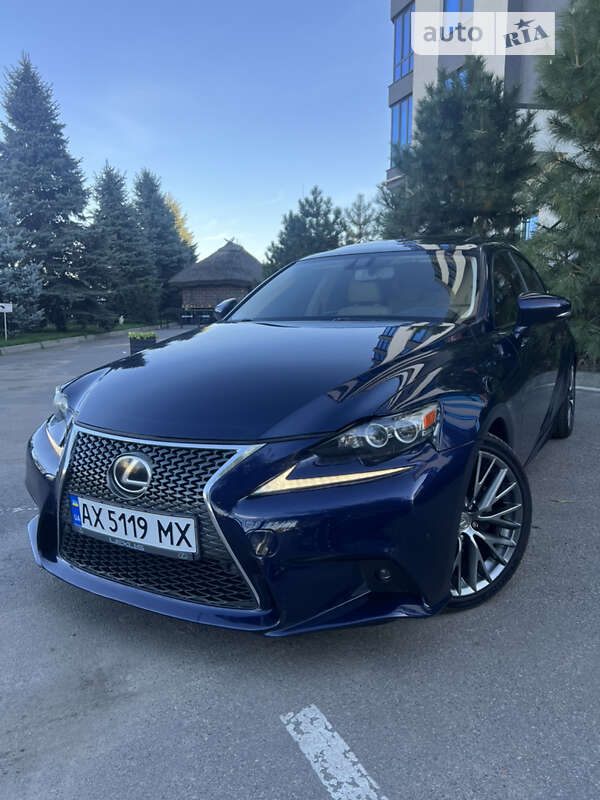 Седан Lexus IS 2014 в Києві