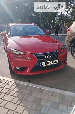 Седан Lexus IS 2015 в Ізмаїлі