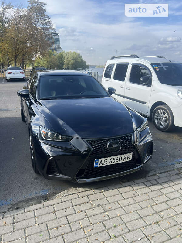 Седан Lexus IS 2017 в Дніпрі