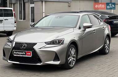 Lexus IS 2018