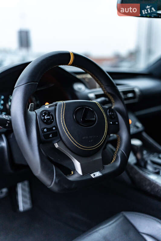 Седан Lexus IS 2015 в Києві