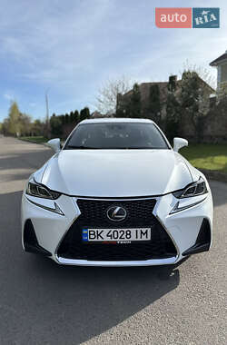 Седан Lexus IS 2017 в Києві