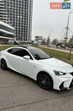 Седан Lexus IS 2017 в Киеве