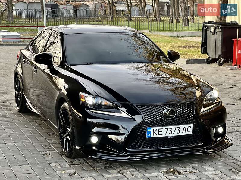 Седан Lexus IS 2015 в Дніпрі