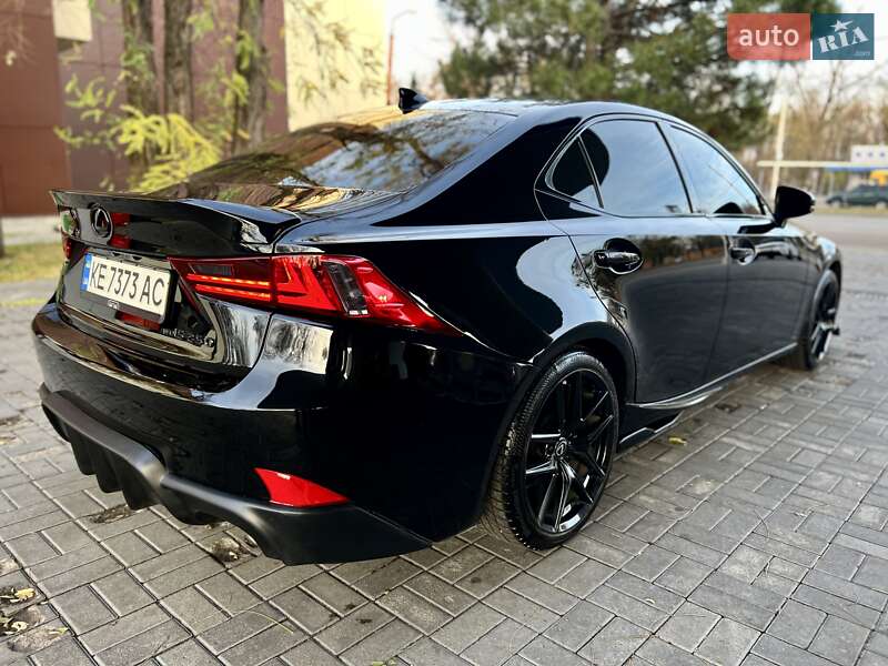 Седан Lexus IS 2015 в Дніпрі