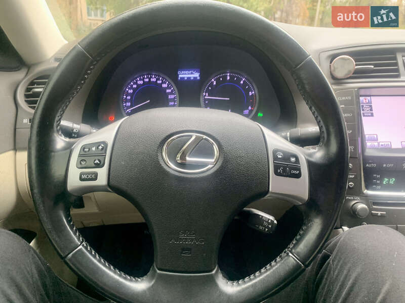 Седан Lexus IS 2011 в Кривом Роге