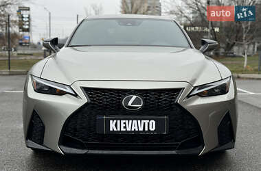 Седан Lexus IS 2023 в Києві