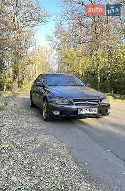 Седан Lexus IS 2000 в 