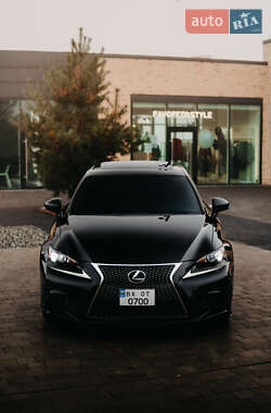 Lexus IS 2016