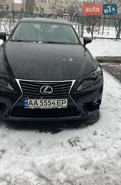 Седан Lexus IS 2015 в Киеве