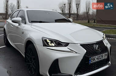 Седан Lexus IS 2017 в Чернігові