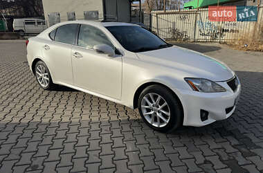 Седан Lexus IS 2013 в Черновцах