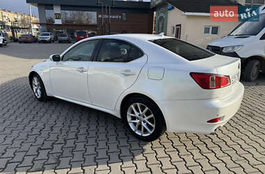 Седан Lexus IS 2013 в Чернівцях