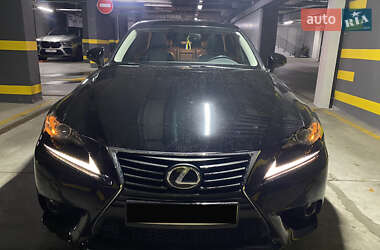 Lexus IS 2016