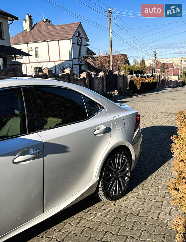 Седан Lexus IS 2014 в Чернівцях фото 3 Седан Lexus IS 2014 в Чернівцях