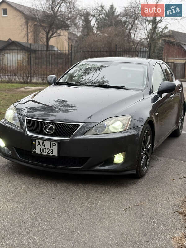 Седан Lexus IS 2007 в Киеве