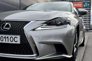 Седан Lexus IS 2015 в Киеве