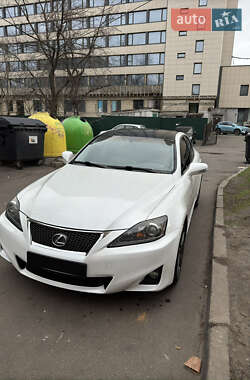 Седан Lexus IS 2010 в Киеве