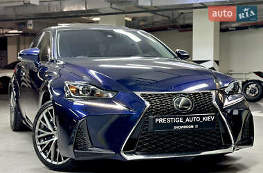 Lexus IS 2017