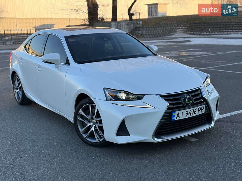 Седан Lexus IS 2017 в Киеве