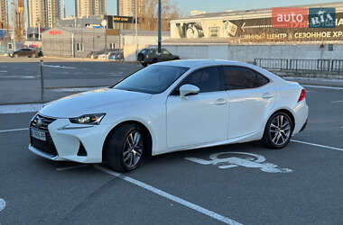 Седан Lexus IS 2017 в Киеве