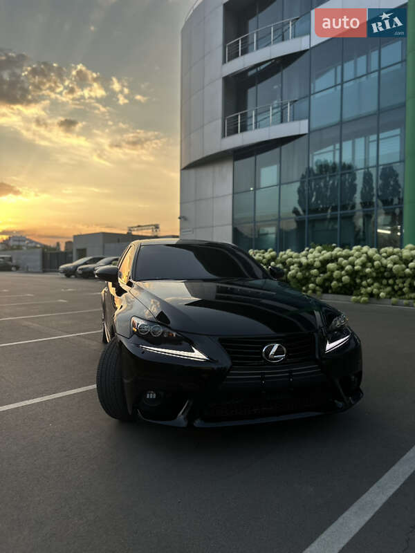 Седан Lexus IS 2013 в Києві фото 13 Седан Lexus IS 2013 в Києві