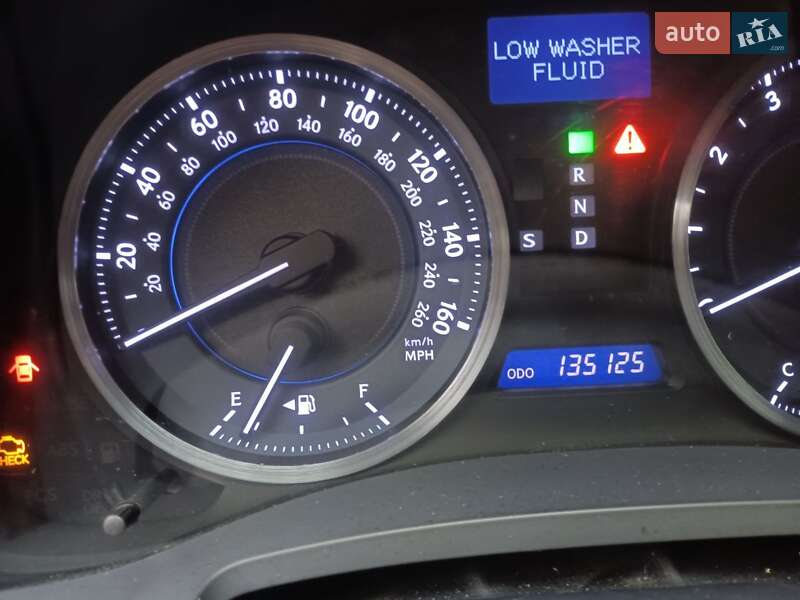 Седан Lexus IS 2010 в Умани