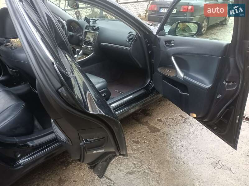 Седан Lexus IS 2010 в Умани
