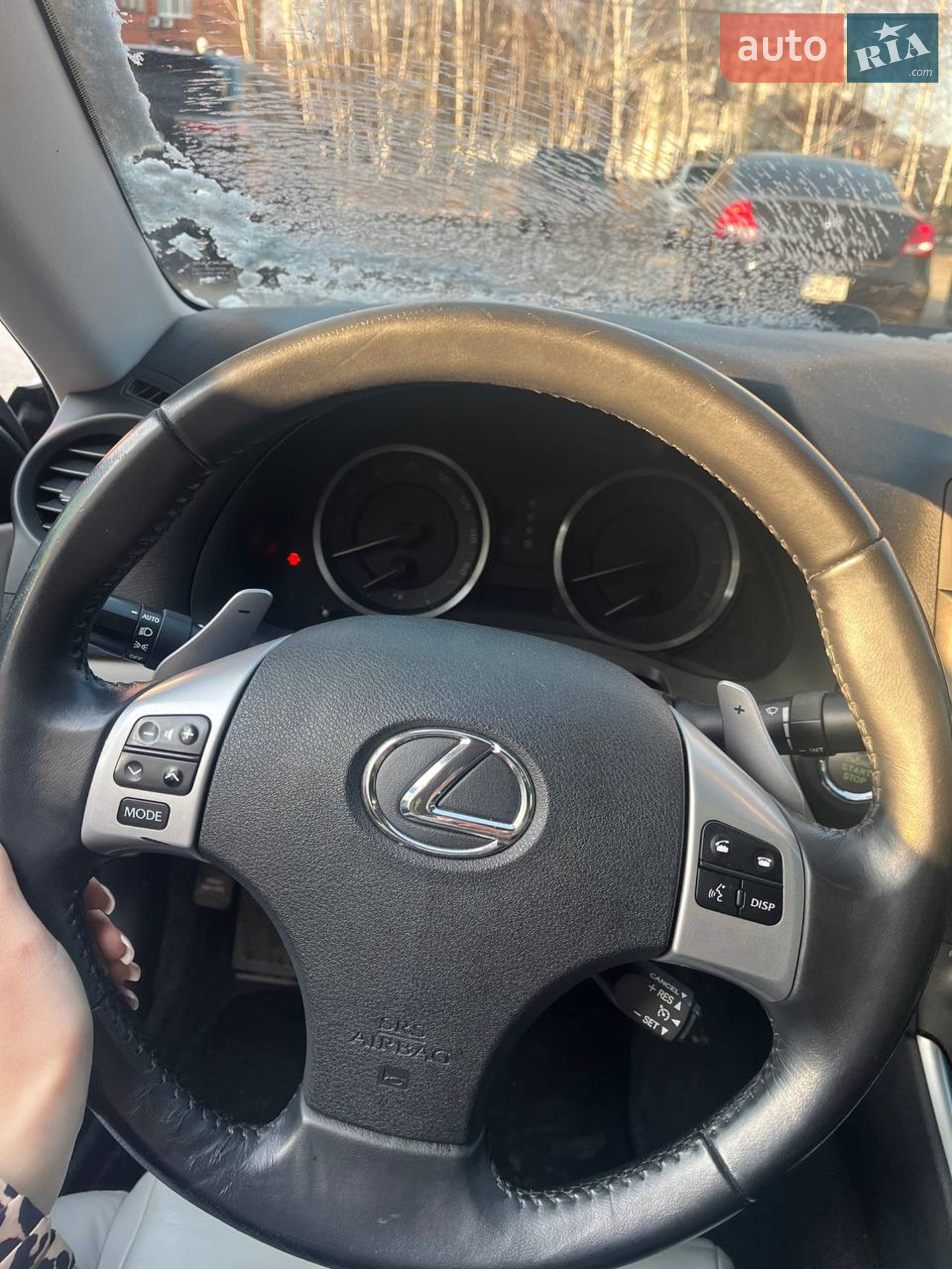 2011 Lexus IS - мініатюра 3